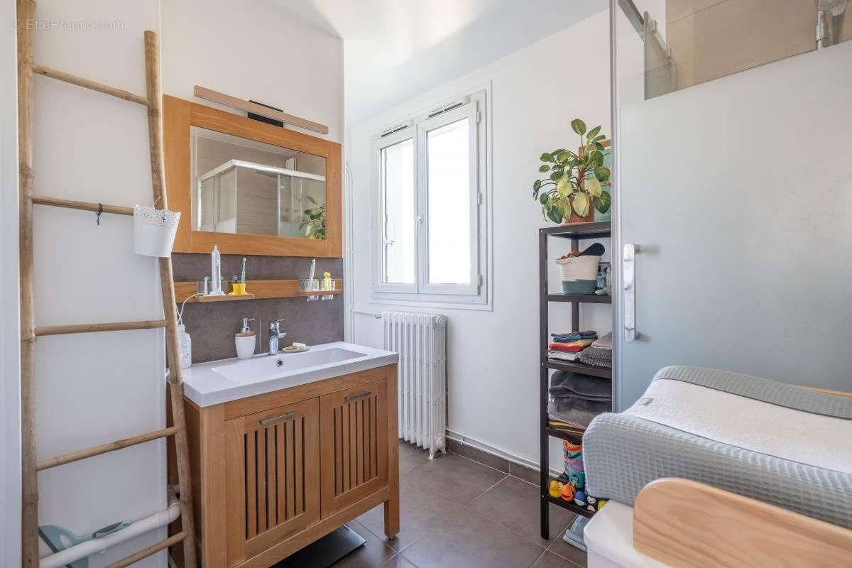 Appartement à MARSEILLE-13E