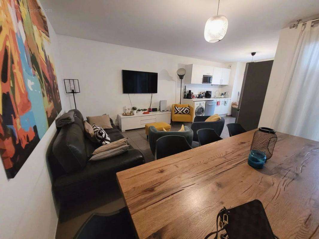 Appartement à MARSEILLE-2E