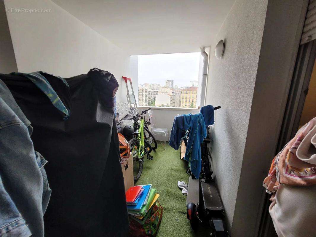 Appartement à MARSEILLE-2E