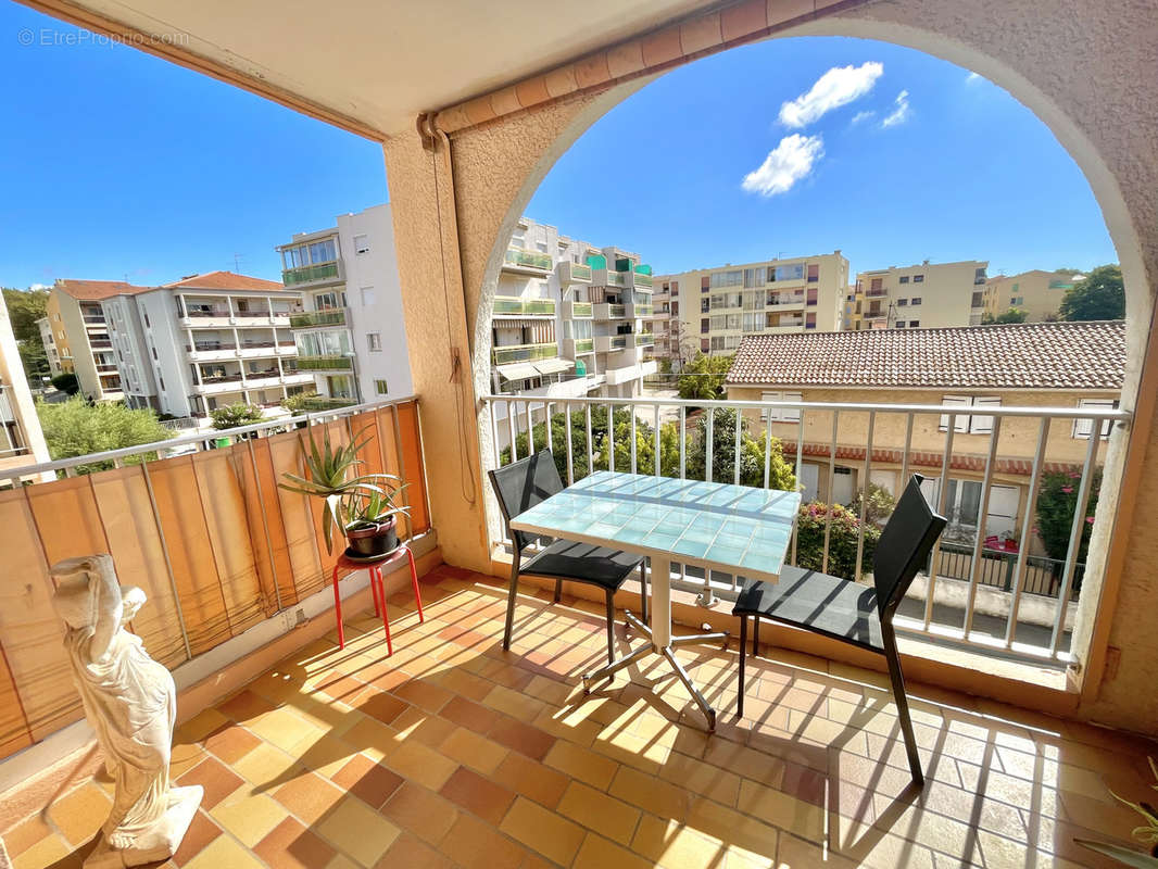 Appartement à SIX-FOURS-LES-PLAGES