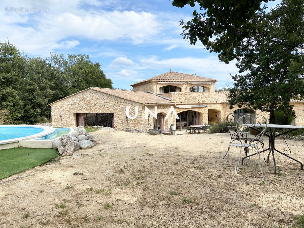 Maison à LABASTIDE-DE-VIRAC