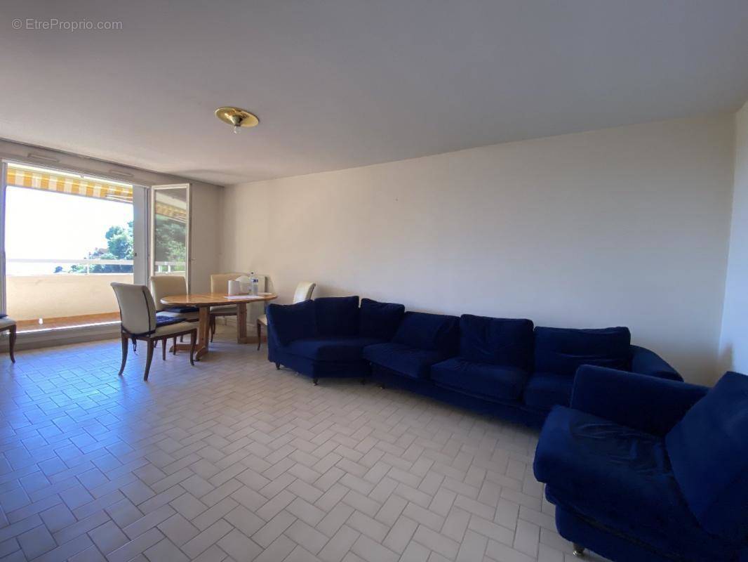 Appartement à ROQUEBRUNE-CAP-MARTIN