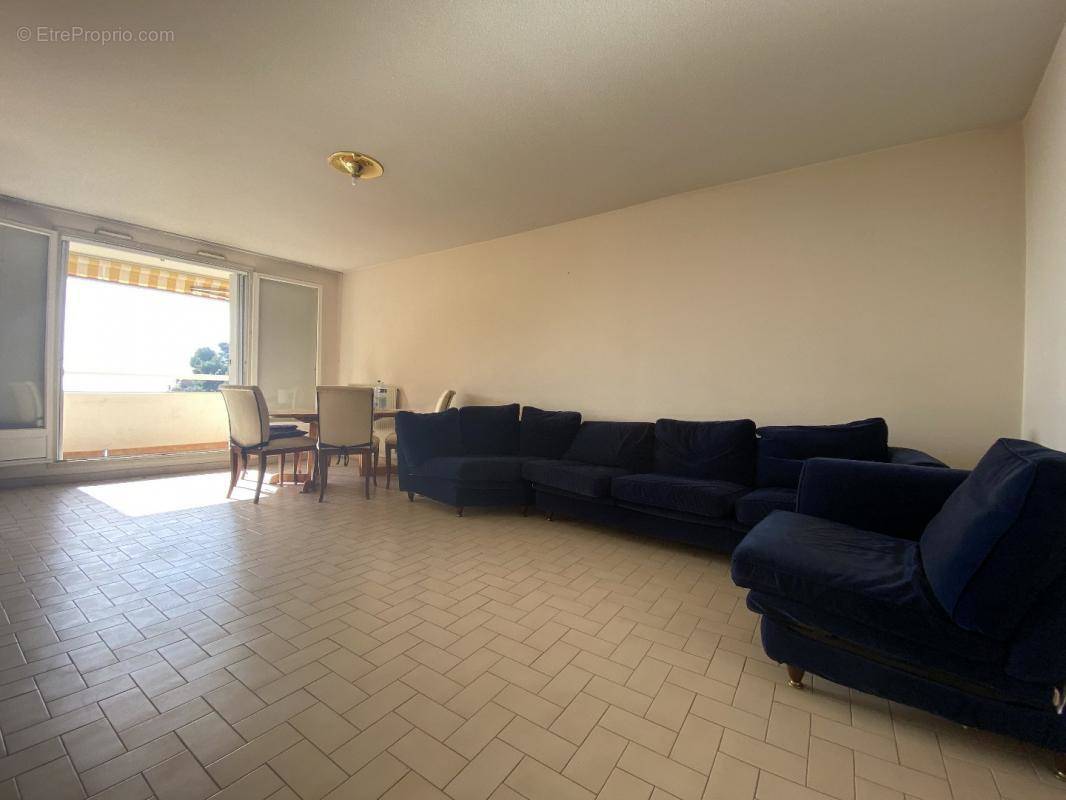 Appartement à ROQUEBRUNE-CAP-MARTIN