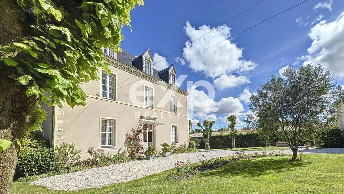 Maison à HAUTE-GOULAINE