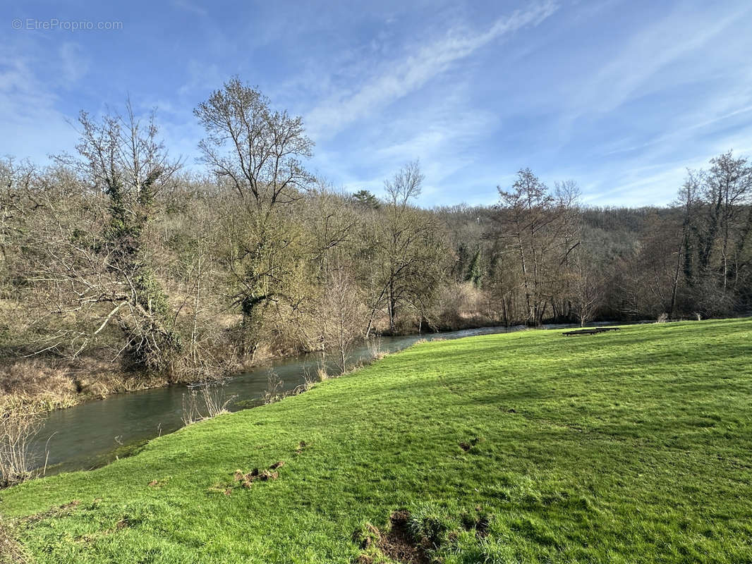 Appartement à VOUNEUIL-SOUS-BIARD