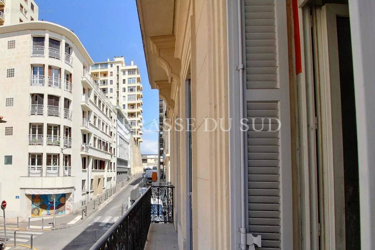 Appartement à MARSEILLE-1E