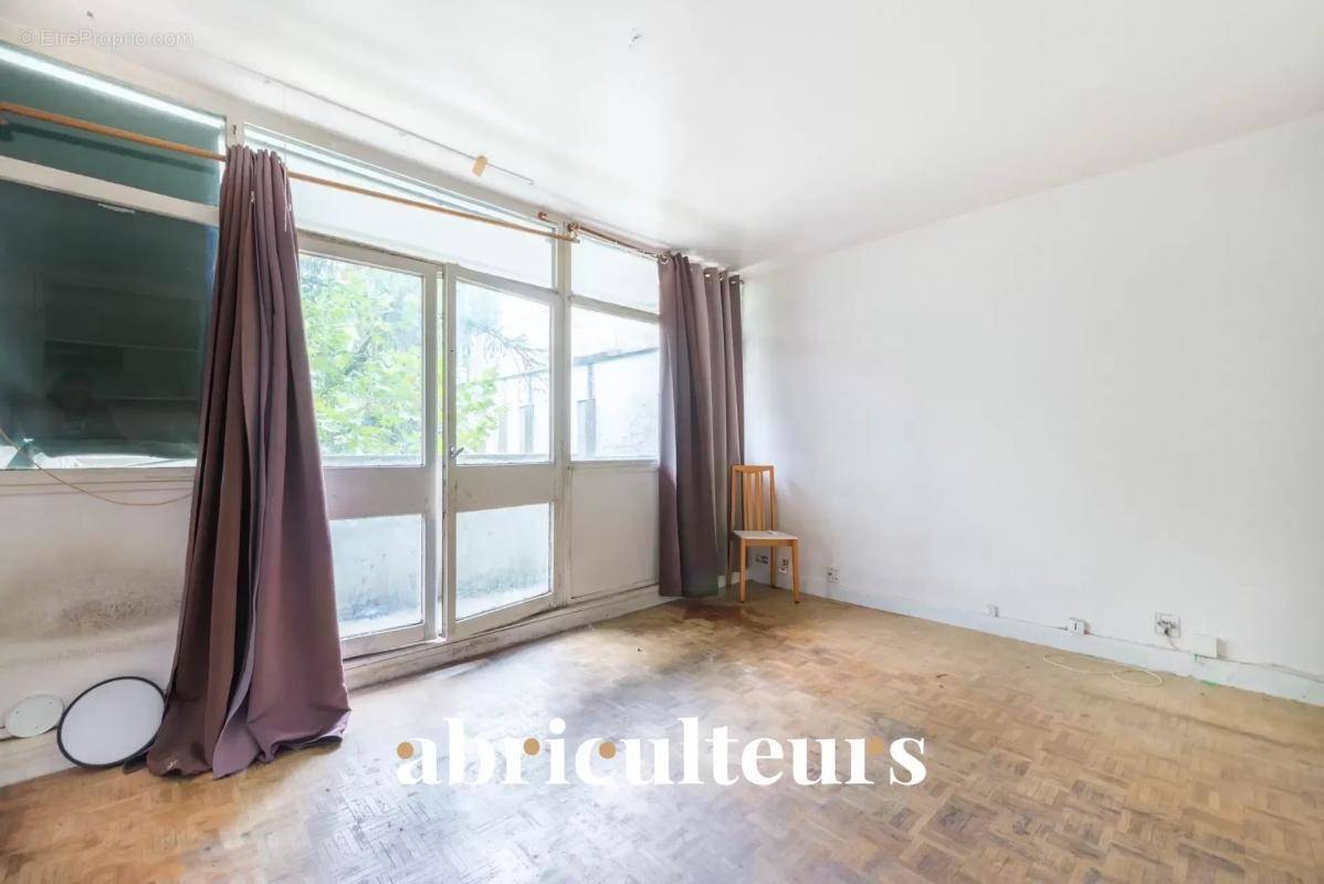 Appartement à PARIS-20E