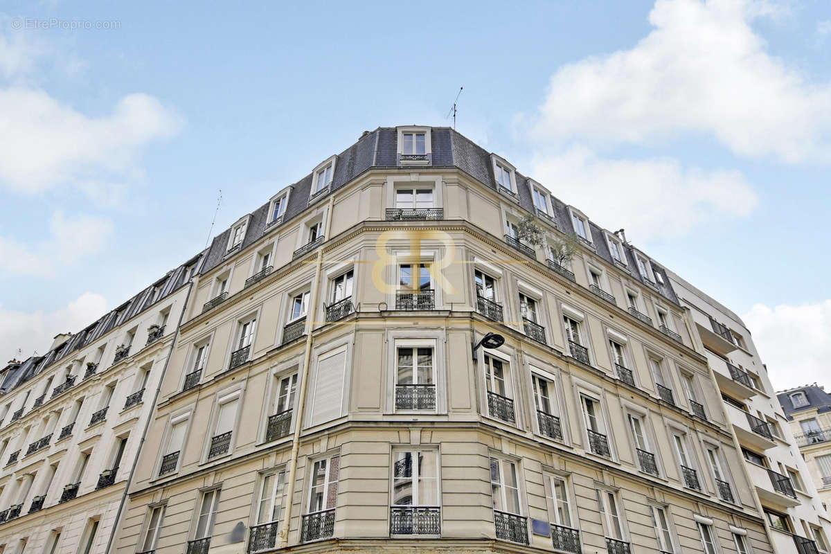 Appartement à PARIS-17E