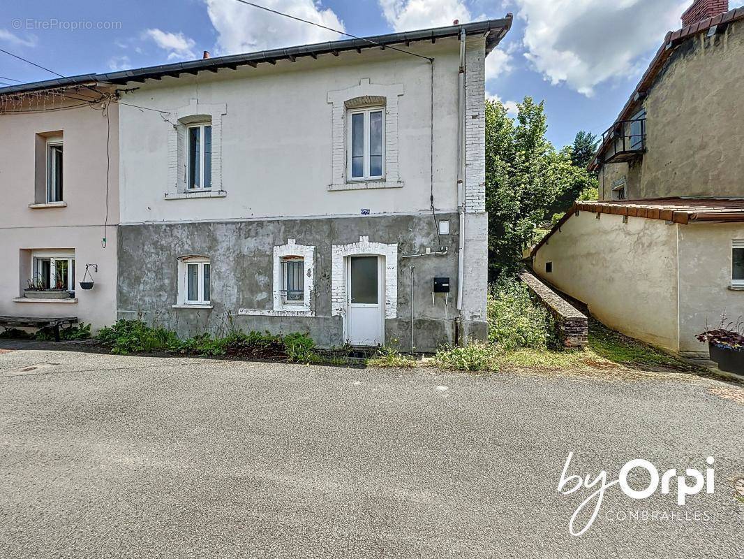 Maison à SAINT-ELOY-LES-MINES