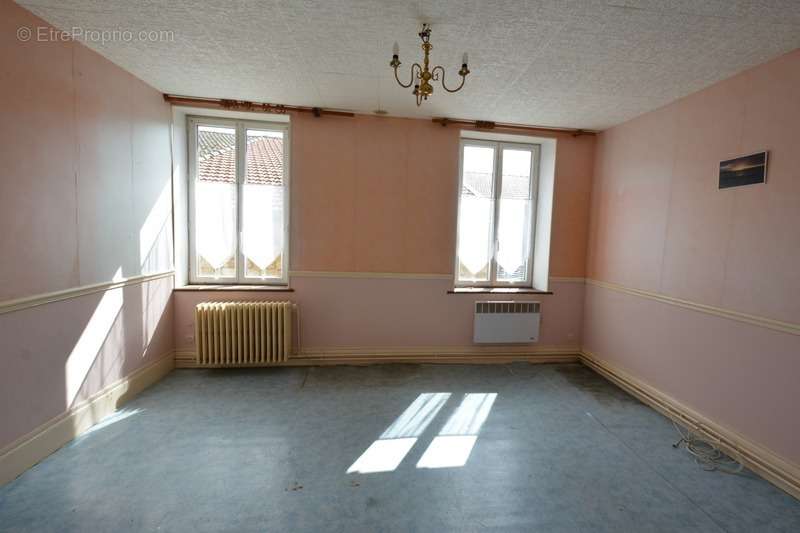 Appartement à STENAY