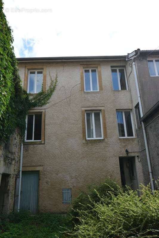 Appartement à STENAY