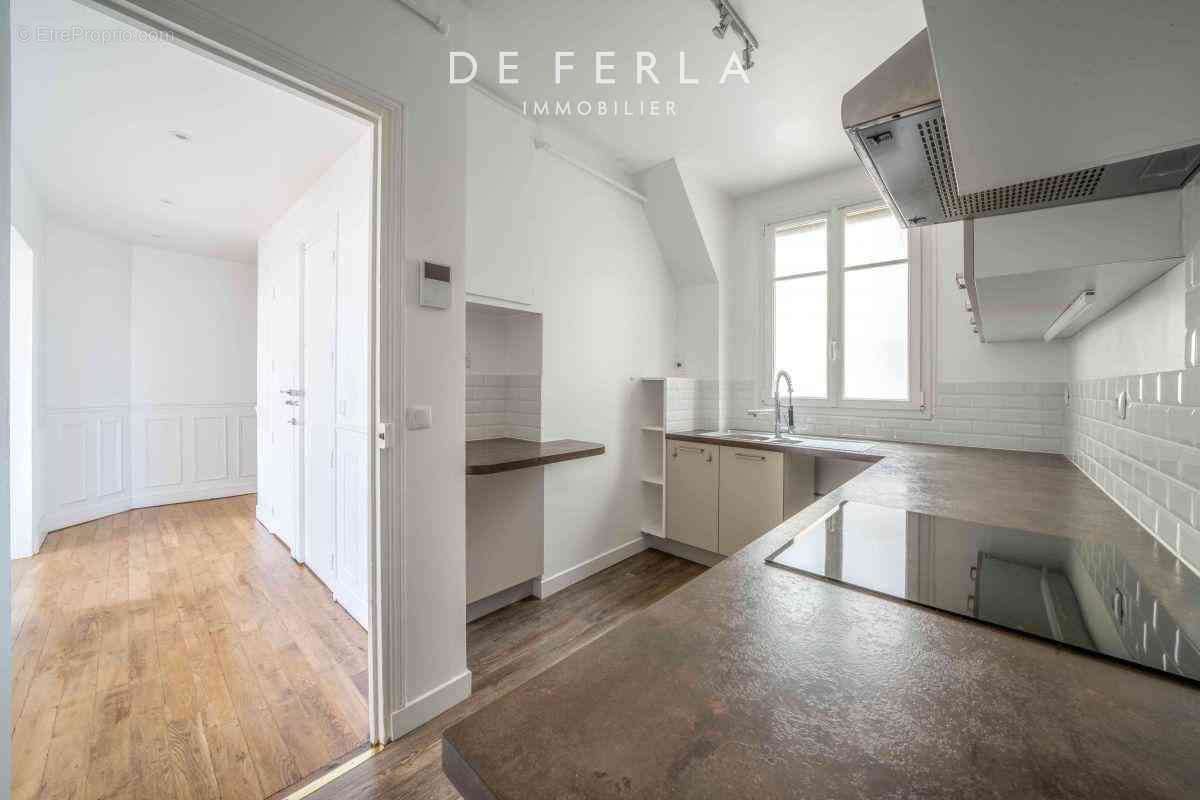 Appartement à PARIS-15E