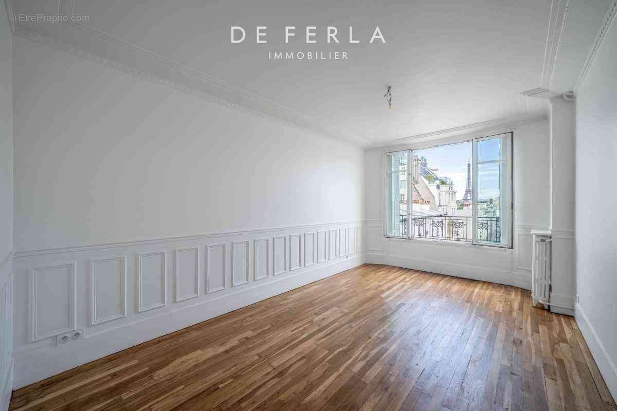 Appartement à PARIS-15E