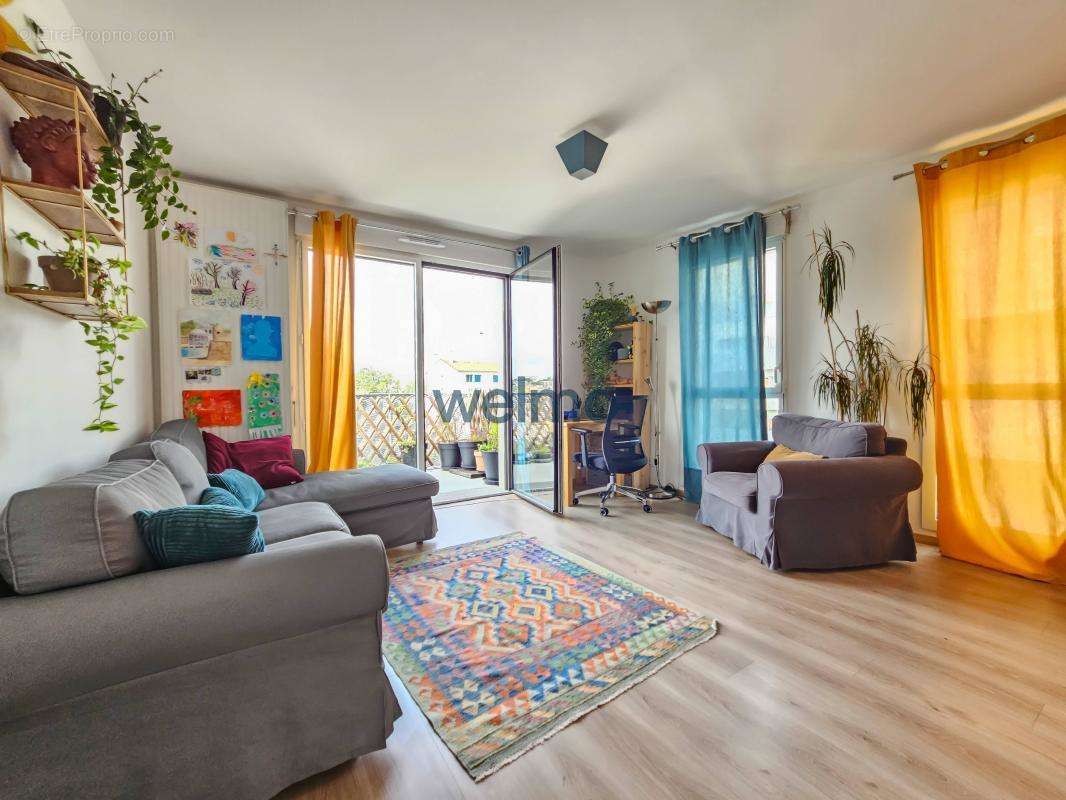 Appartement à IVRY-SUR-SEINE