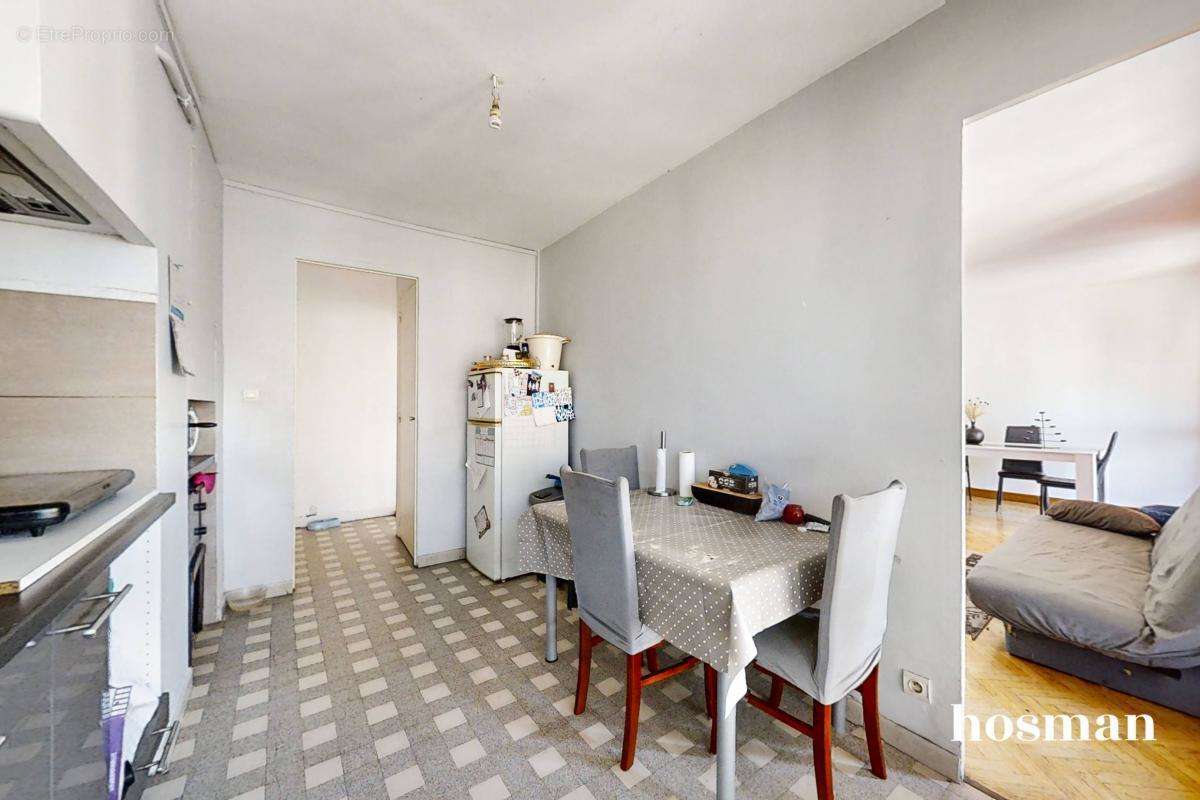 Appartement à MARSEILLE-4E