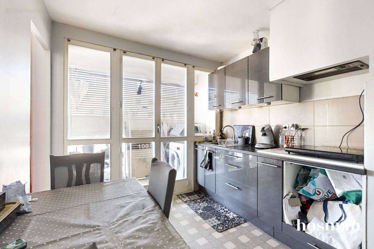 Appartement à MARSEILLE-4E