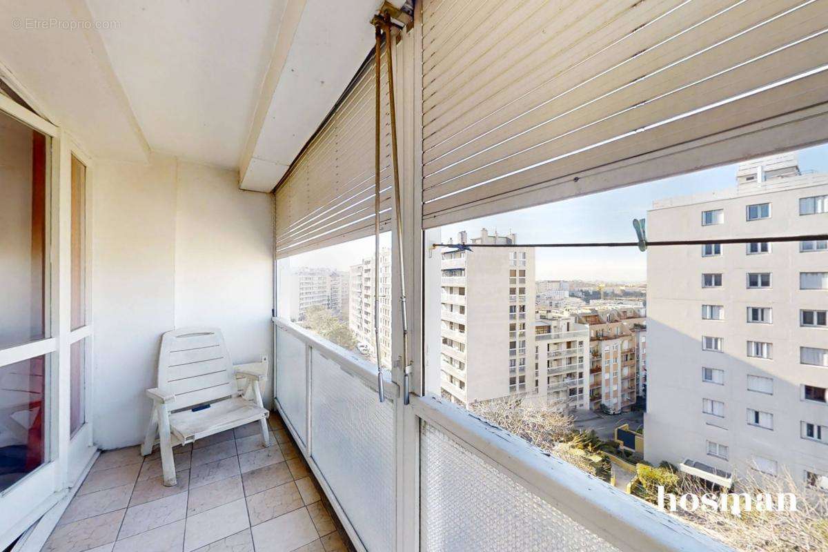 Appartement à MARSEILLE-4E