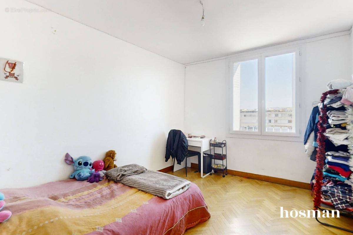 Appartement à MARSEILLE-4E