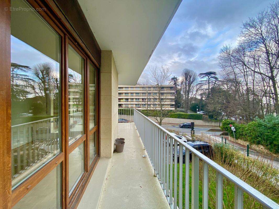 Appartement à LA CELLE-SAINT-CLOUD