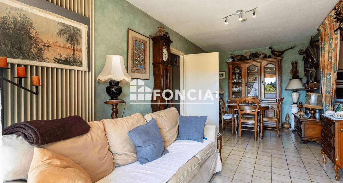 Appartement à HYERES