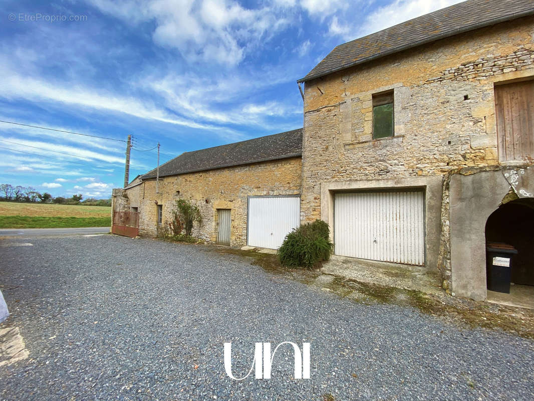 Maison à LONGUES-SUR-MER