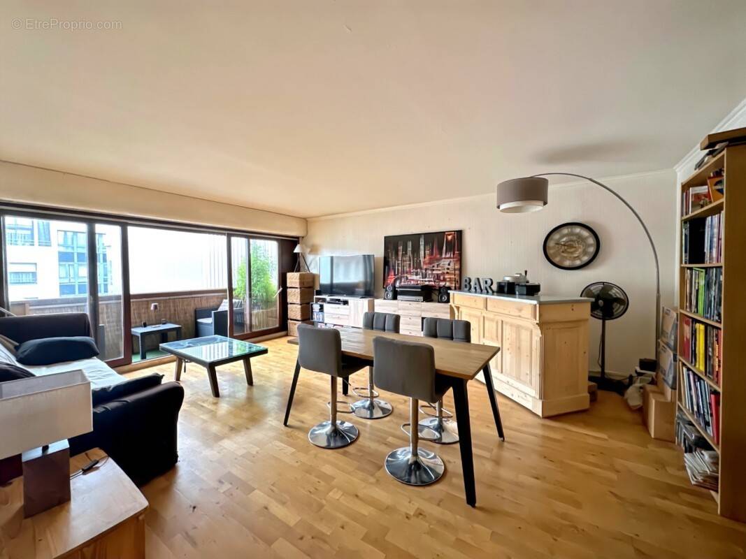 Appartement à PARIS-20E