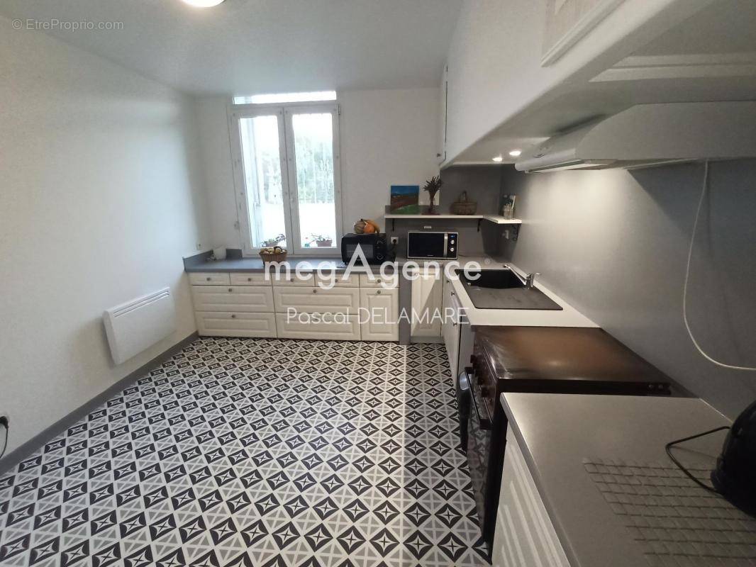 Appartement à LAMALOU-LES-BAINS