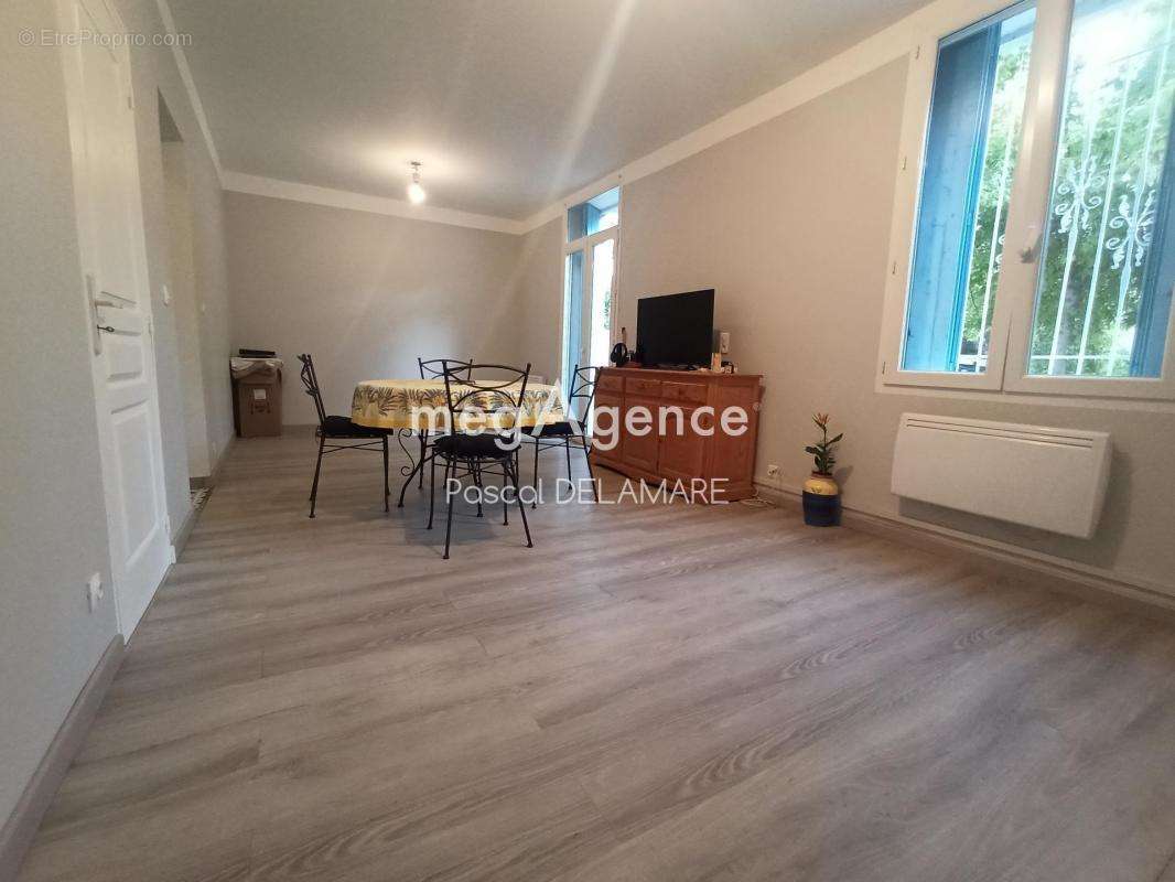 Appartement à LAMALOU-LES-BAINS