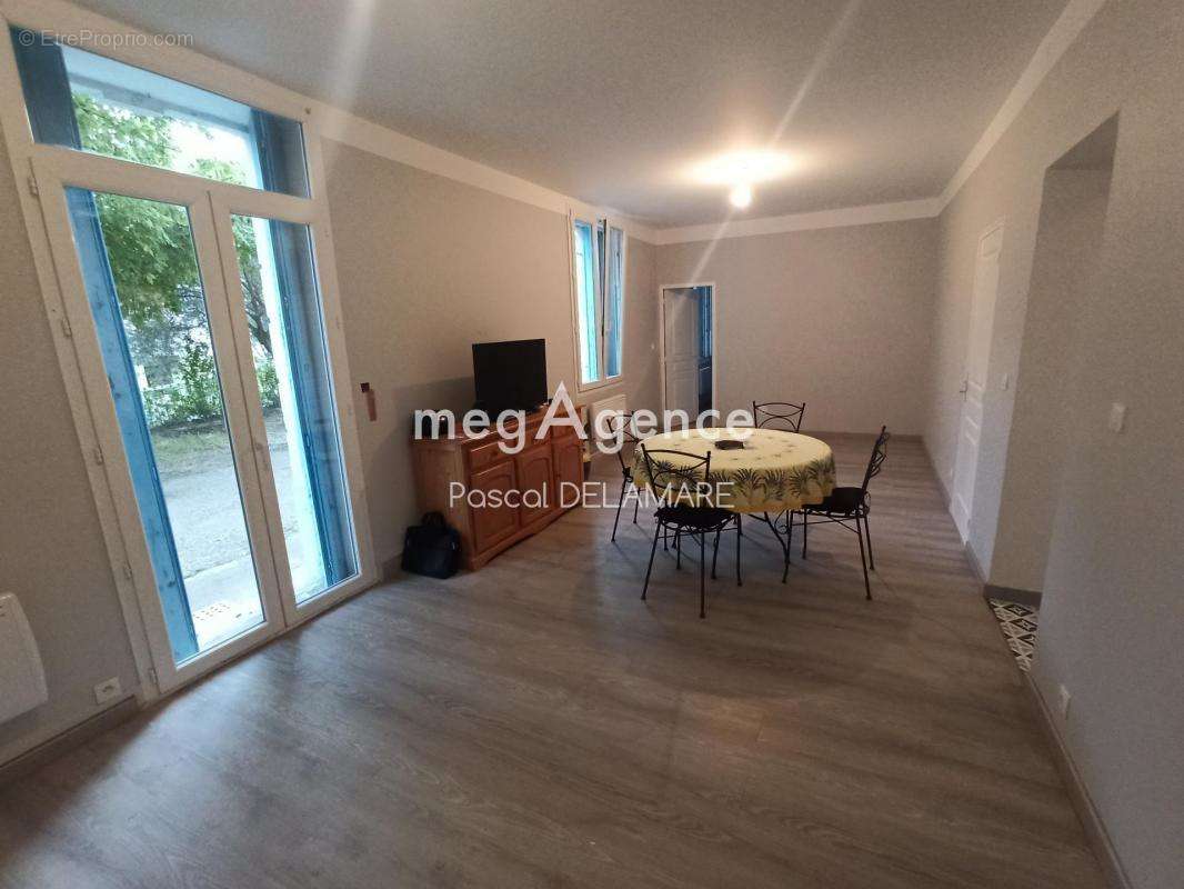 Appartement à LAMALOU-LES-BAINS