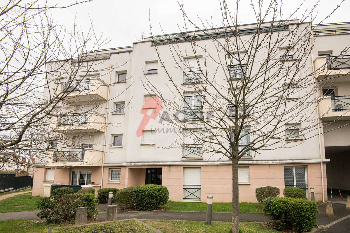 Appartement à CORBEIL-ESSONNES