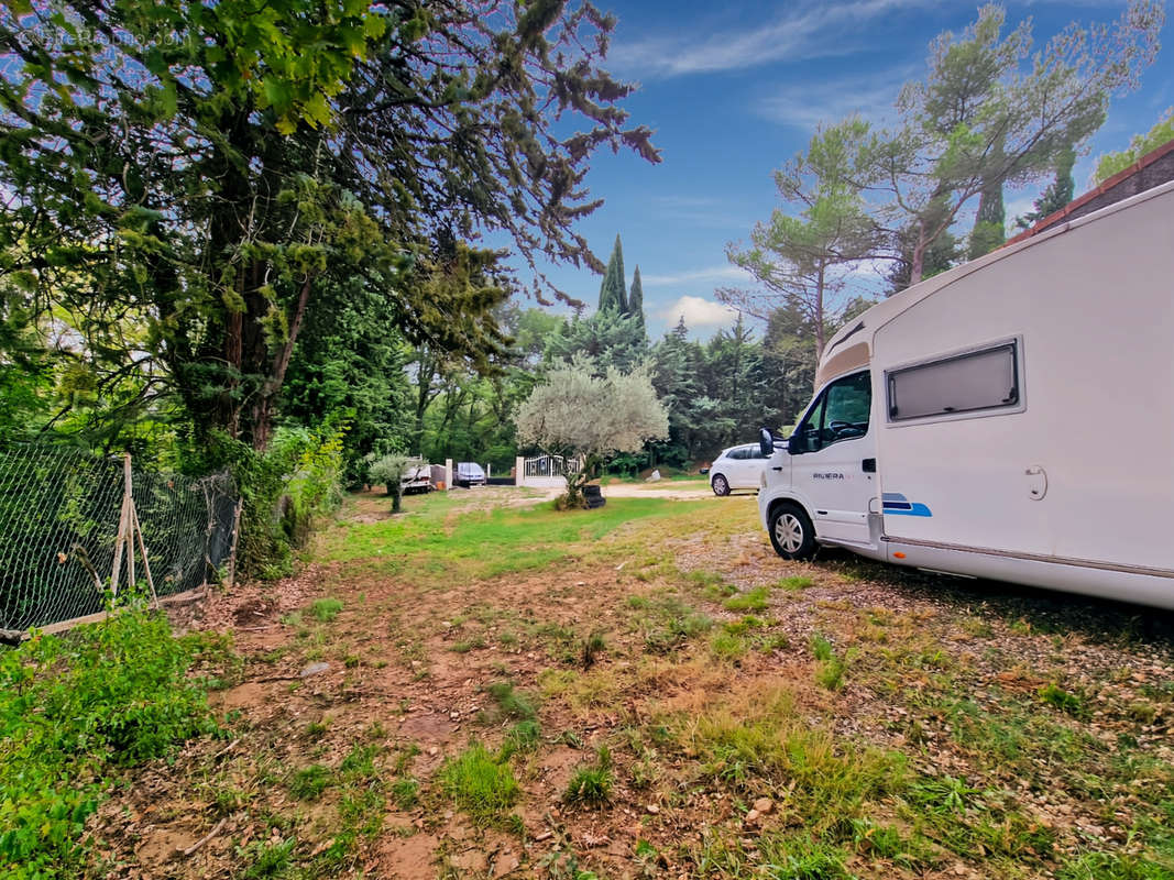 Terrain à ARPAILLARGUES-ET-AUREILLAC