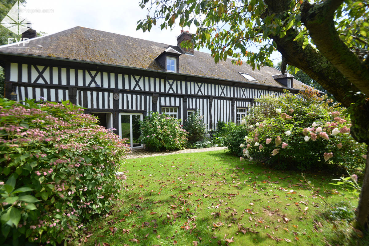 Maison à BEUZEVILLE-LA-GRENIER