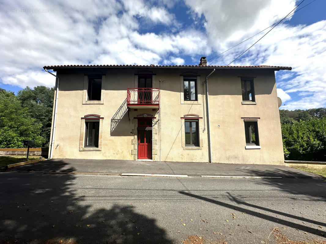 Maison à VERNEUIL-SUR-VIENNE