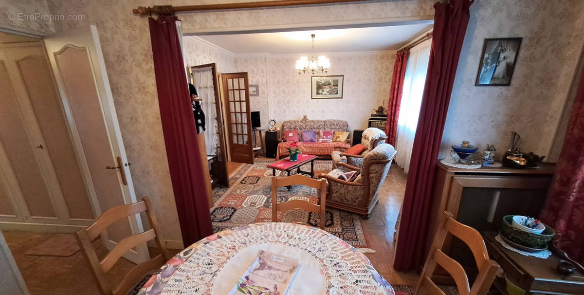 Appartement à VILLEMOMBLE