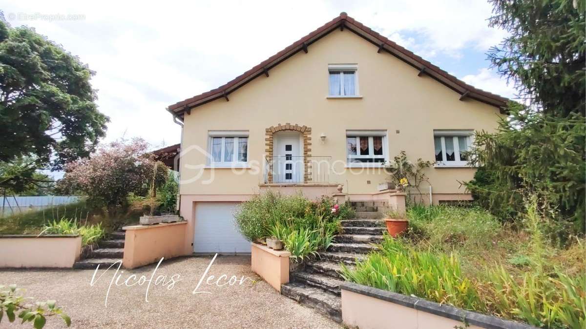 Maison à SAINT-DOULCHARD