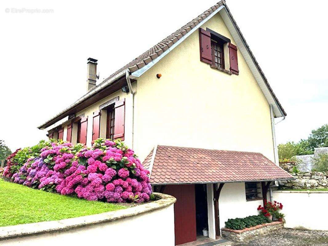 Maison à FERRIERES-EN-BRAY