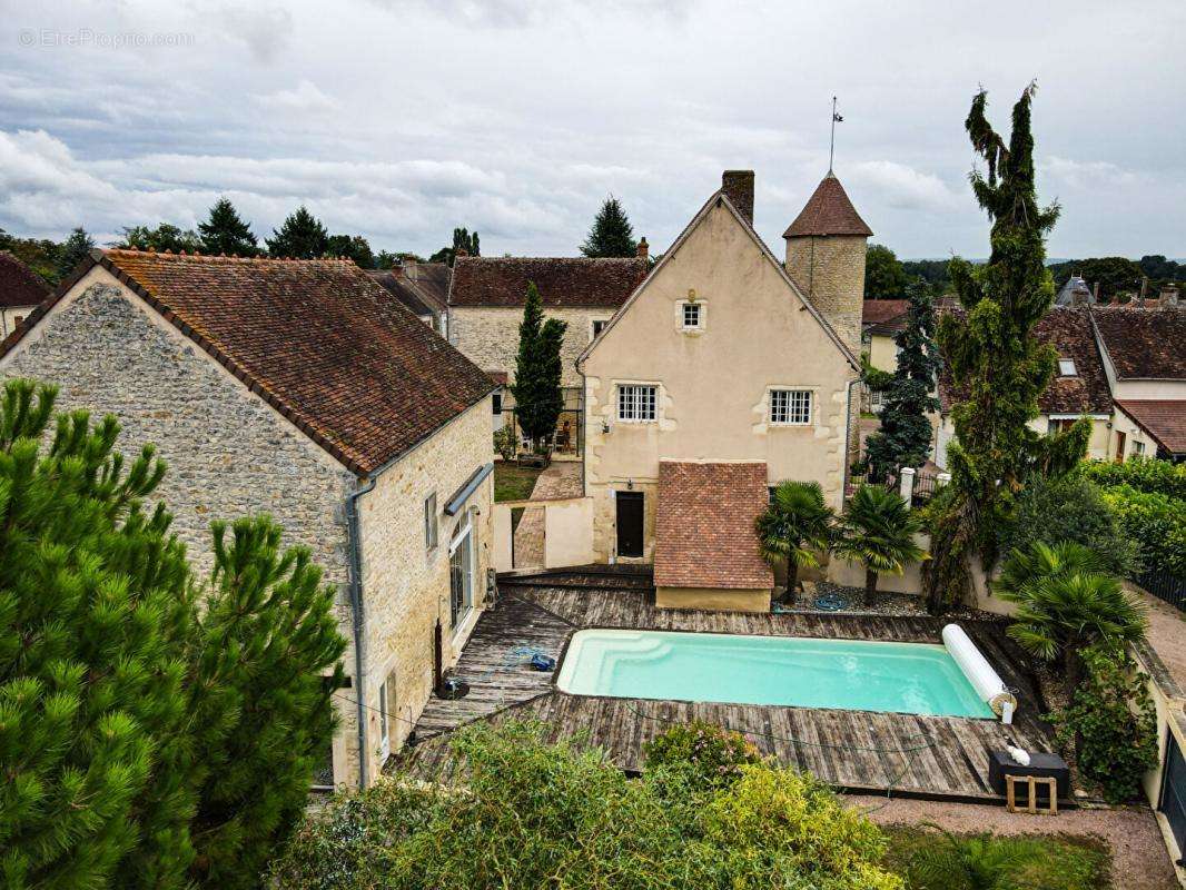 Maison à LA CHARITE-SUR-LOIRE