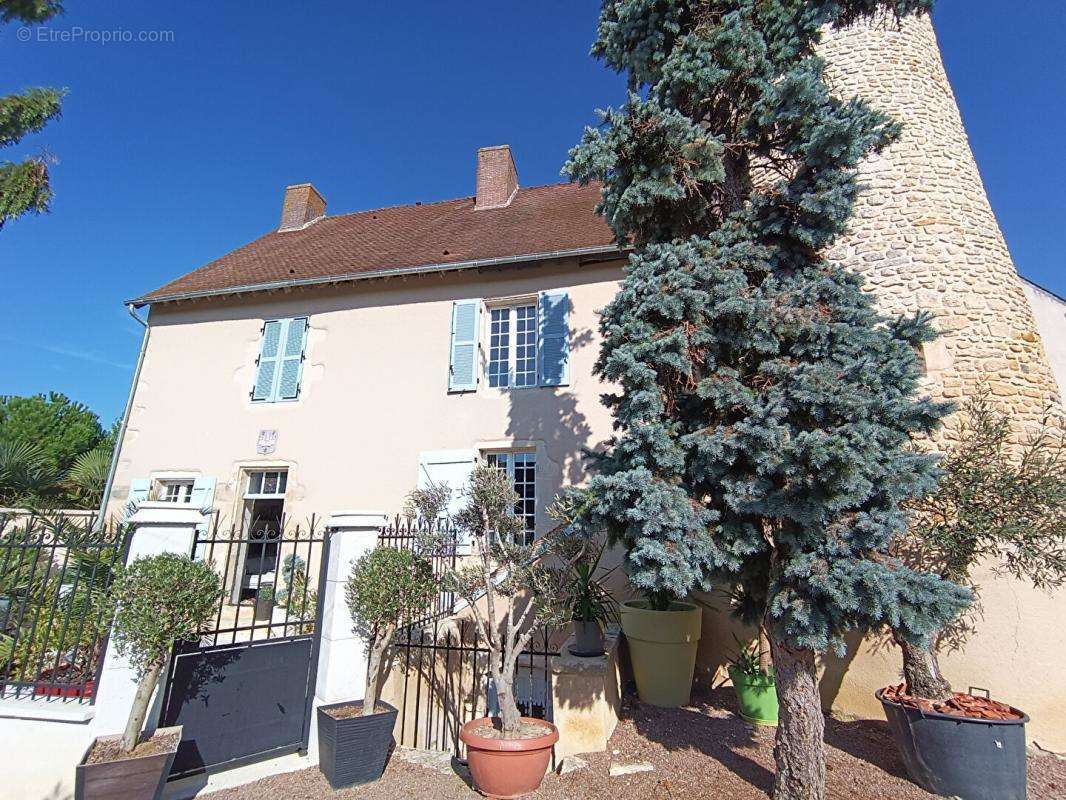 Maison à LA CHARITE-SUR-LOIRE