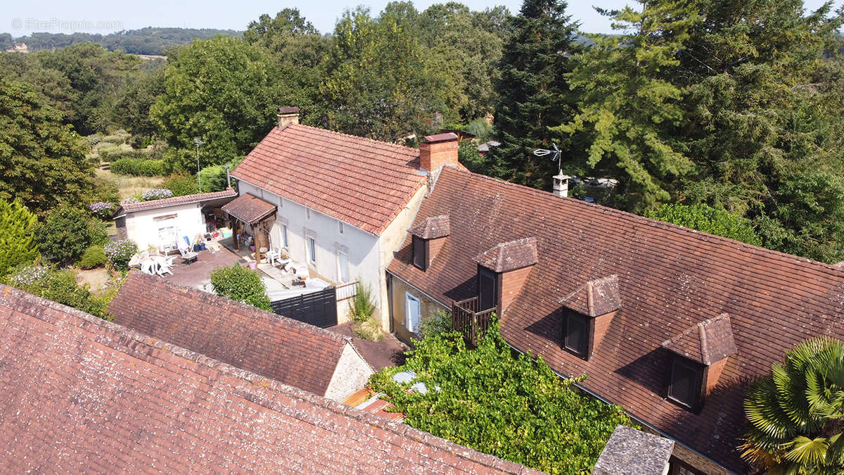 Maison à SAINT-GENIES