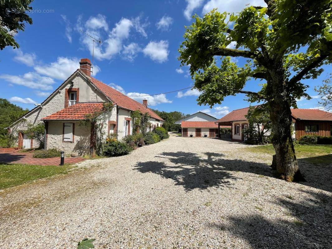 Maison à VARENNES-CHANGY