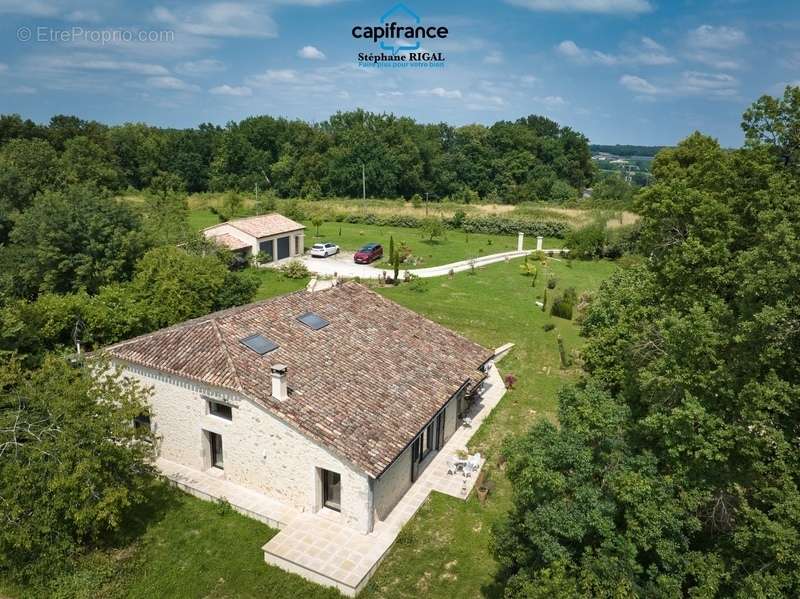 Maison à LOUGRATTE