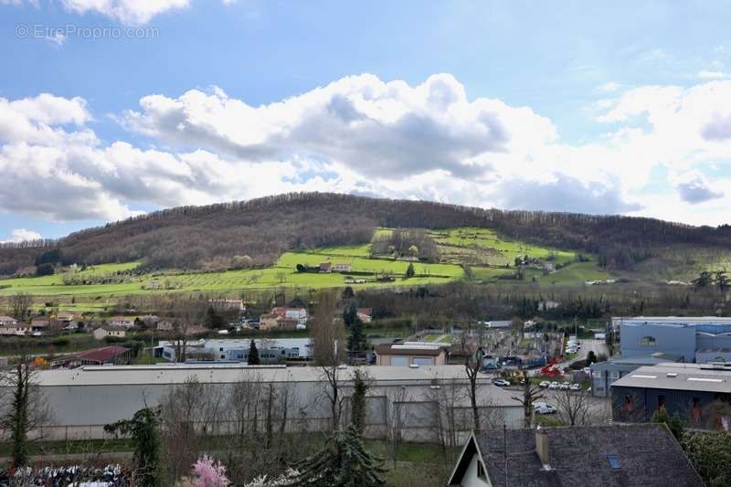 Appartement à PONTCHARRA-SUR-TURDINE