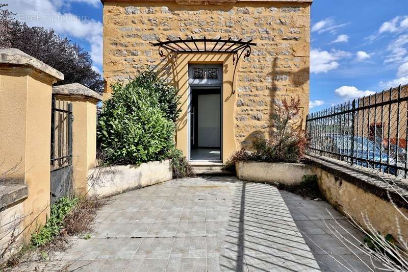 Appartement à PONTCHARRA-SUR-TURDINE