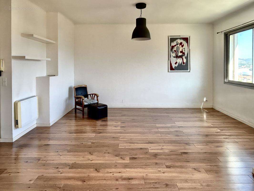 Appartement à MARSEILLE-8E