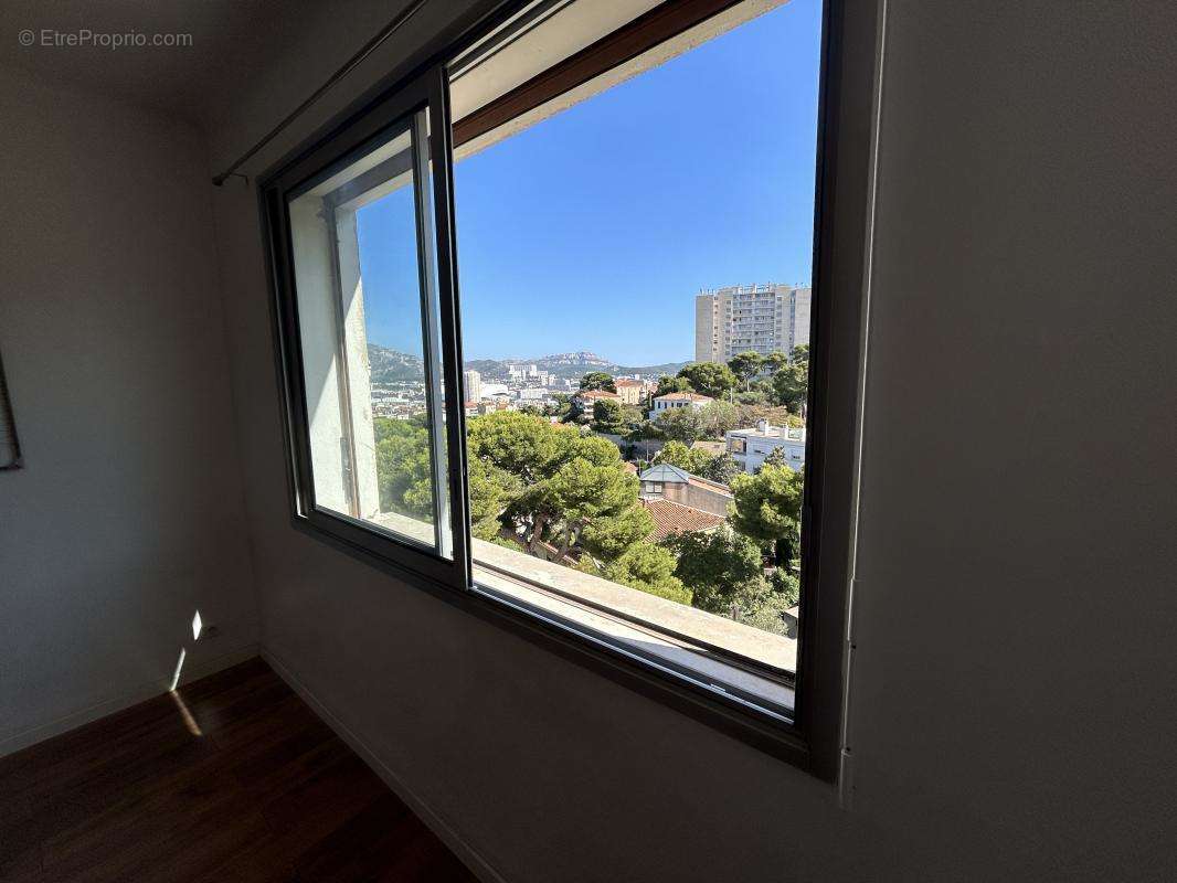 Appartement à MARSEILLE-8E