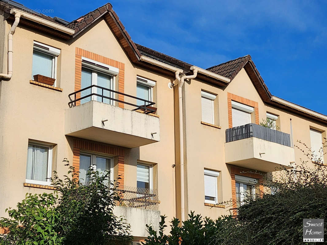 Appartement à MAGNY-LES-HAMEAUX