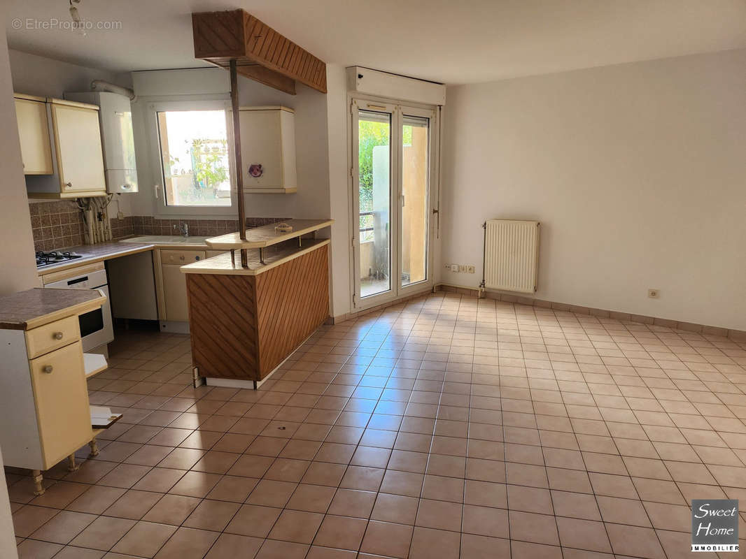 Appartement à MAGNY-LES-HAMEAUX