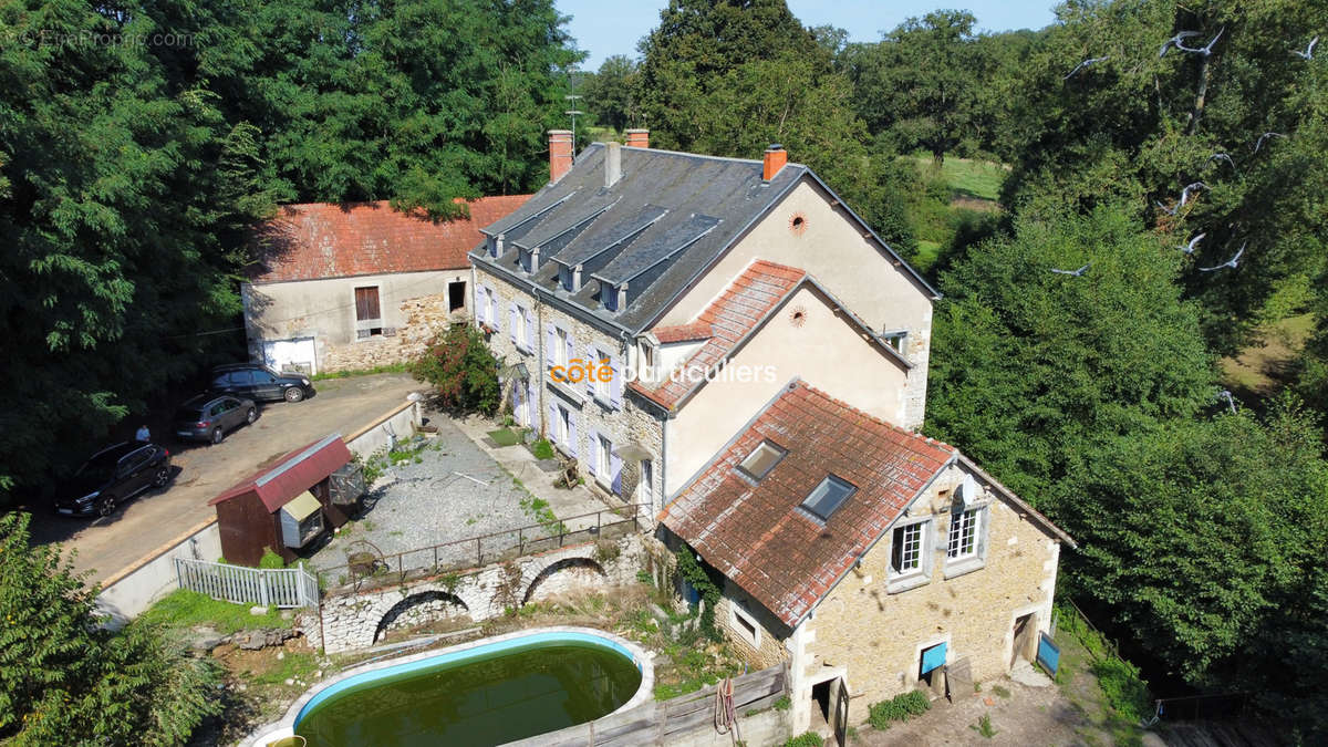 Maison à SAINT-JEANVRIN