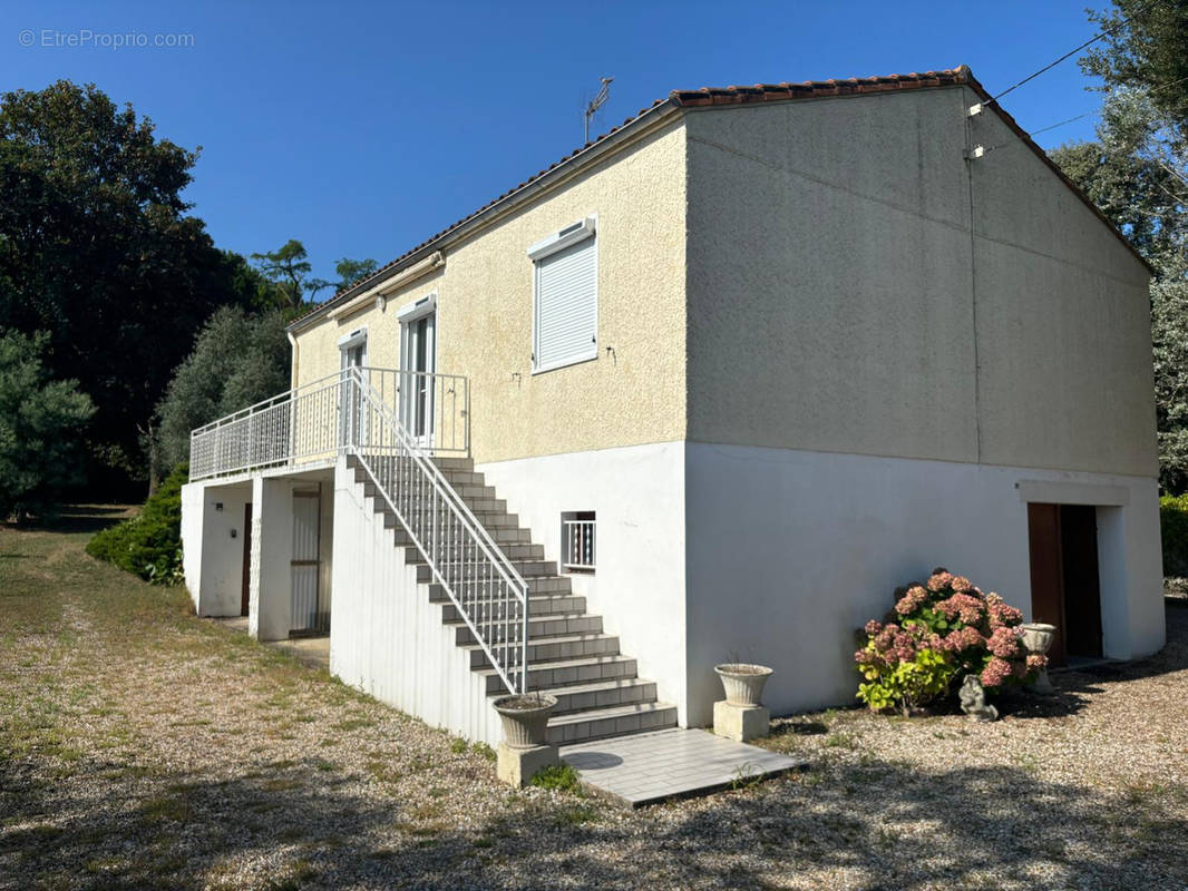 Maison à MESCHERS-SUR-GIRONDE