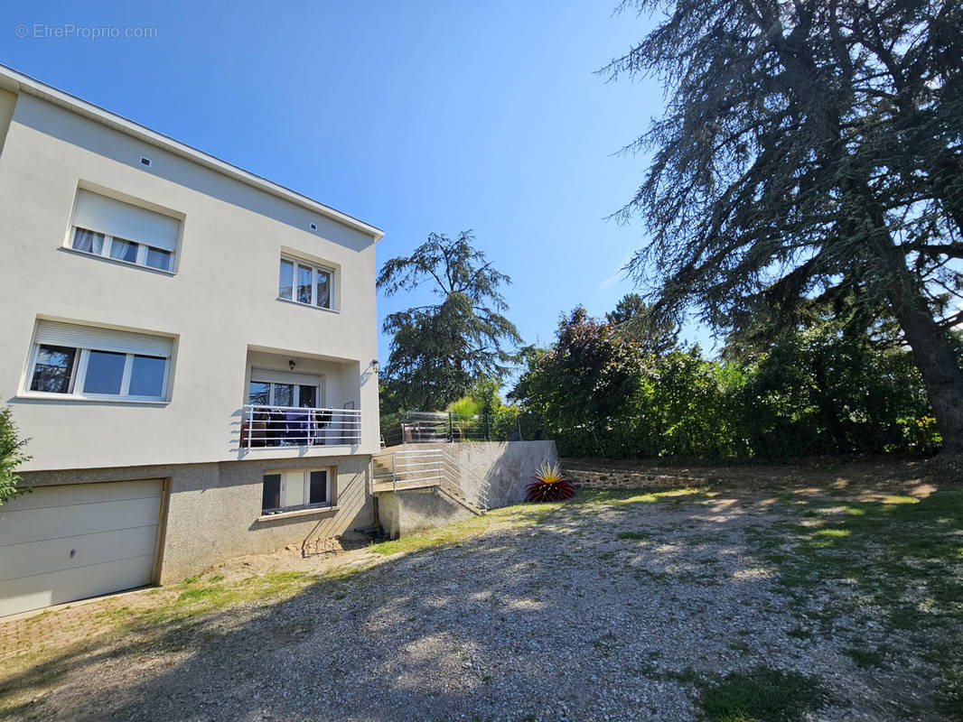 Maison à ROUSSILLON